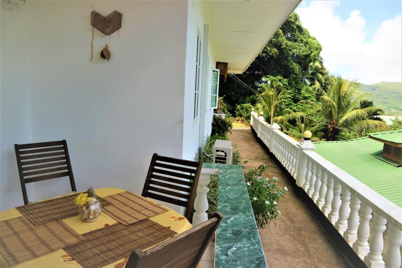 Seychelles Yellow Petals Anse Boileau Exterior photo
