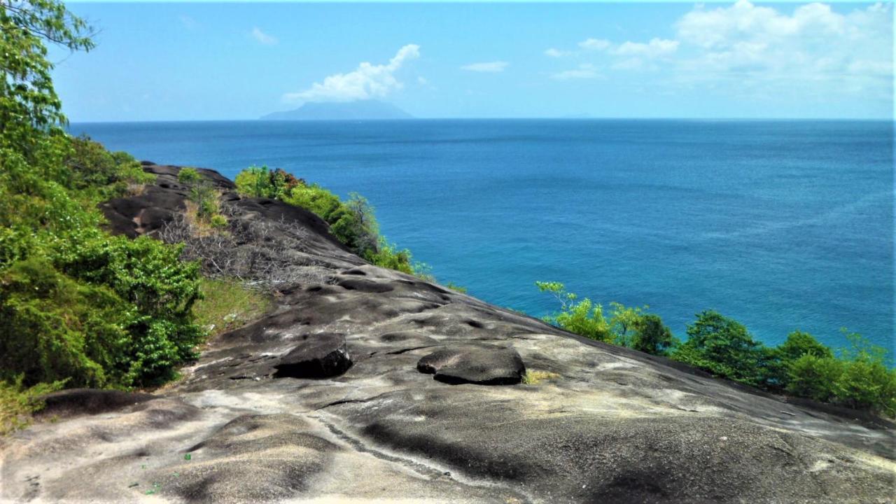 Seychelles Yellow Petals Anse Boileau Exterior photo