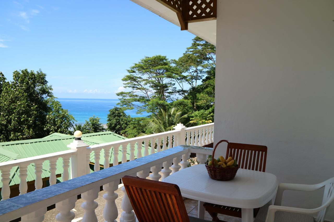 Seychelles Yellow Petals Anse Boileau Exterior photo